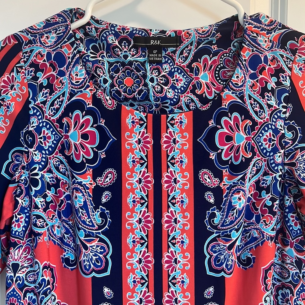Red & Blue Beautiful Dress! - Picture 2 of 3